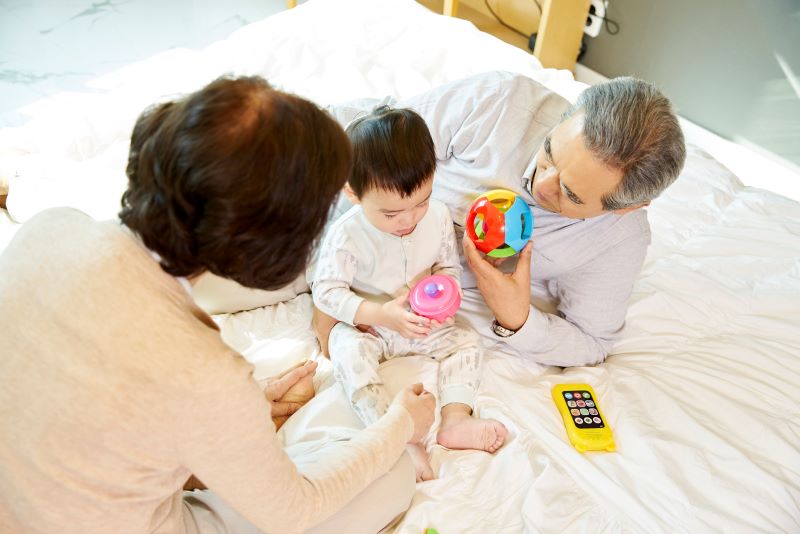 深圳婚姻家事律师：父母被撤销监护资格后，子女由谁照顾？