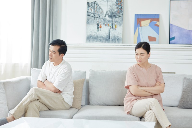 深圳婚姻家事律师:约定“谁提离婚谁不分财产”的婚内财产协议,有效吗?