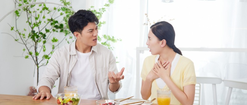 深圳婚姻家事律师:一方出轨导致离婚,无过错方能否主张损害赔偿?