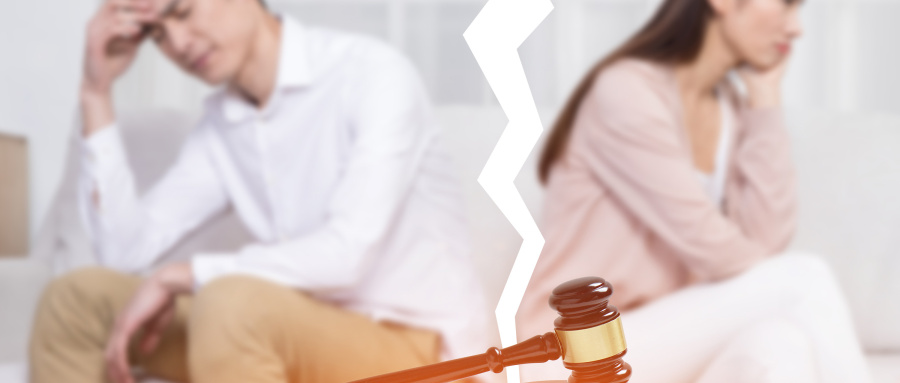 深圳婚姻家事律师:离婚时深圳的小产权房怎么分?能要到折价补偿吗?